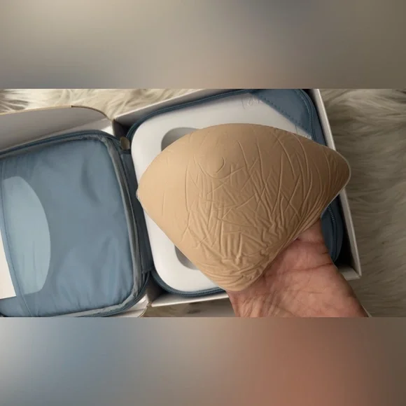 Amoena pair Natura Light 2A Breast Form - Tawny - Picture 4 of 9